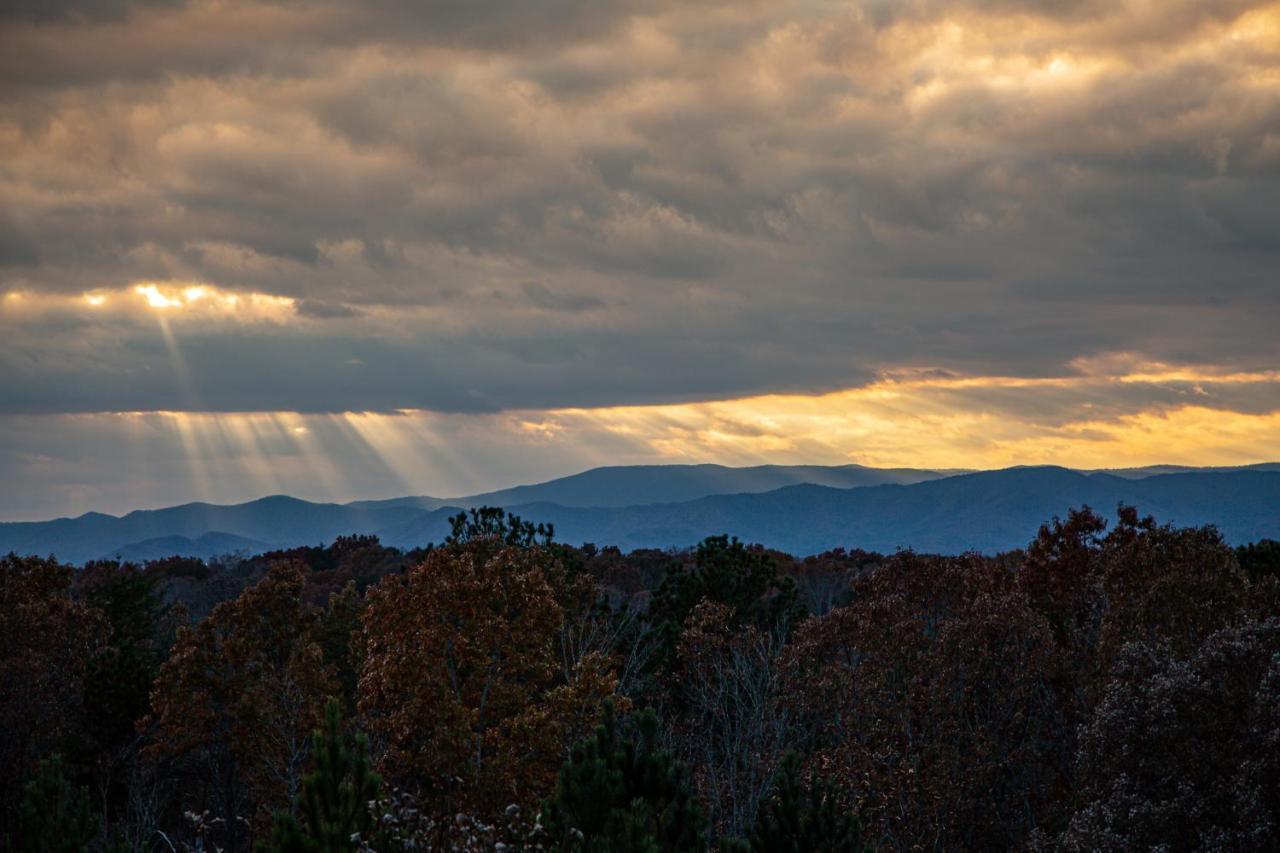 Eagles Crest - Long Range Layered Mountain Views In Peaceful Neighborhood! Villa Mineral Bluff Buitenkant foto